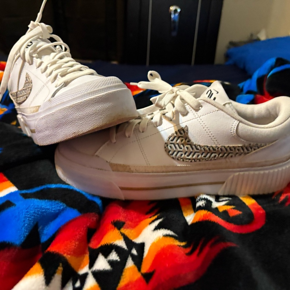 Women's Nike Platform Court Legacy Sneakers